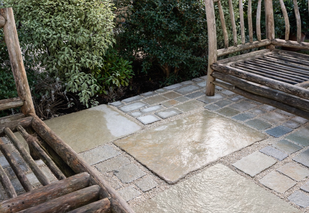 Flags with Cobblestone